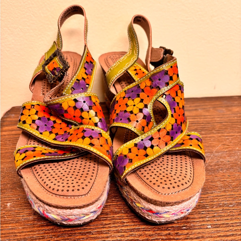 L'artiste Spring Step Sandals Size 40